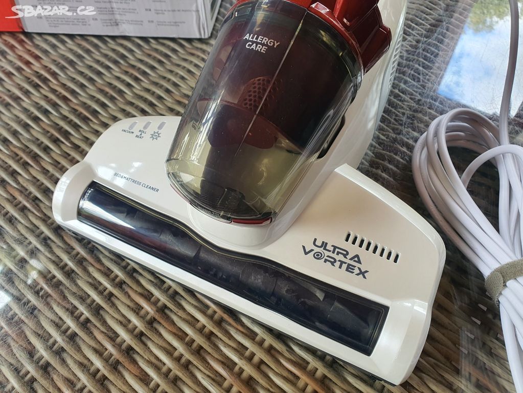 Máy Hút Bụi Diệt Khuẩn Giường Đệm Hoover MBC500UV