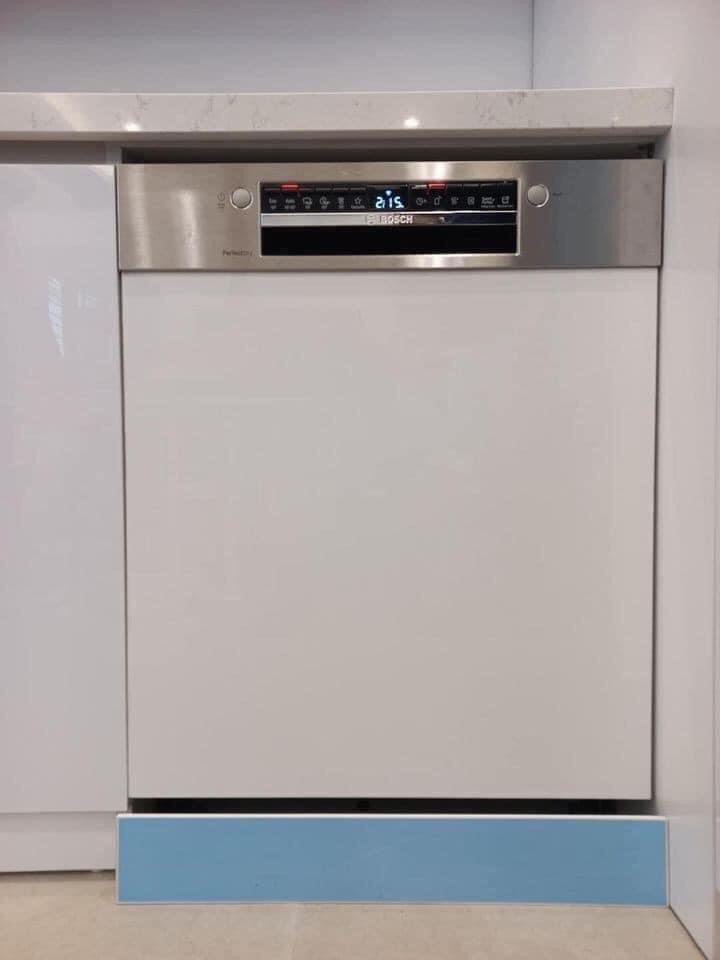 Máy rửa bát bán âm Bosch SMI4ECS14E Serie 4, dung tích 13 bộ