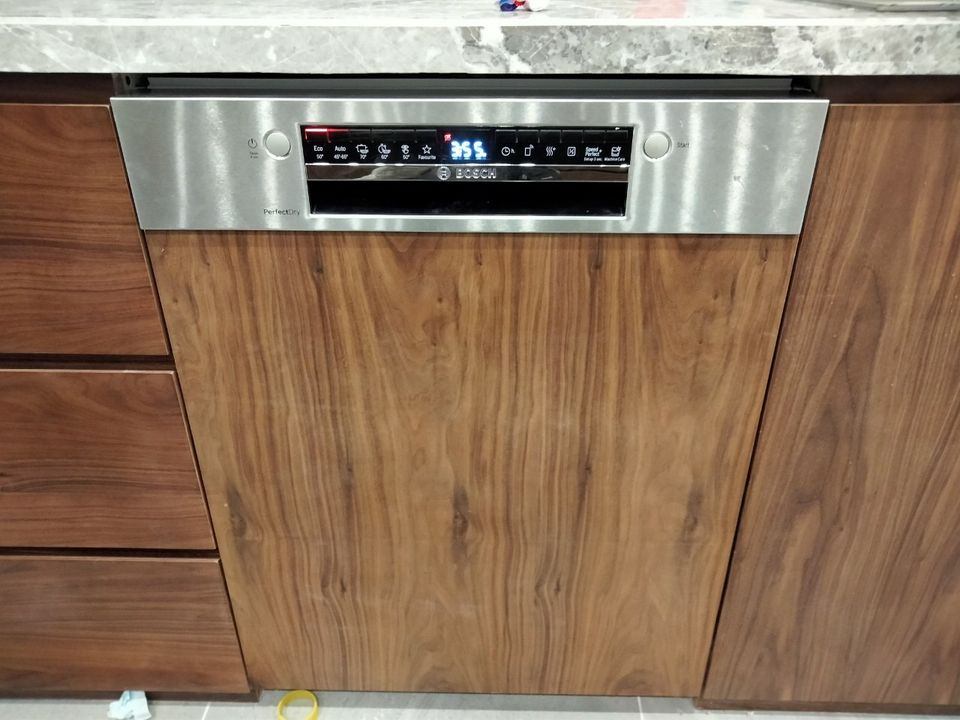 Máy rửa bát bán âm Bosch SMI4HVS33E – Serie 4, Dung tích 13 bộ