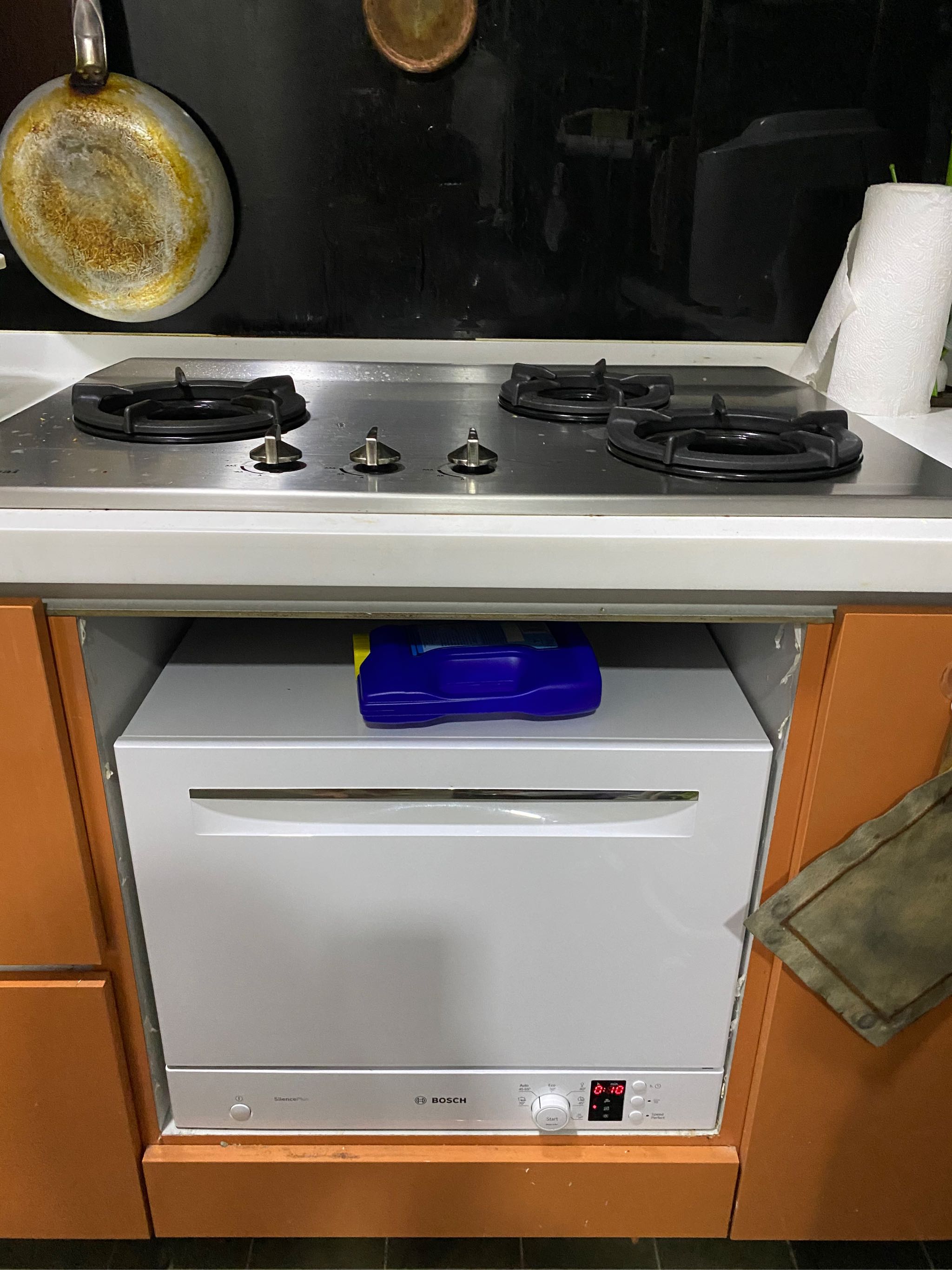 Máy rửa bát mini để bàn Bosch SKS62E32EU, Serie 4, Dung lượng 6 bộ đồ Châu Âu