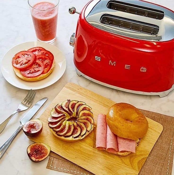 MÁY NƯỚNG BÁNH MÌ SMEG TSF01BLMEU