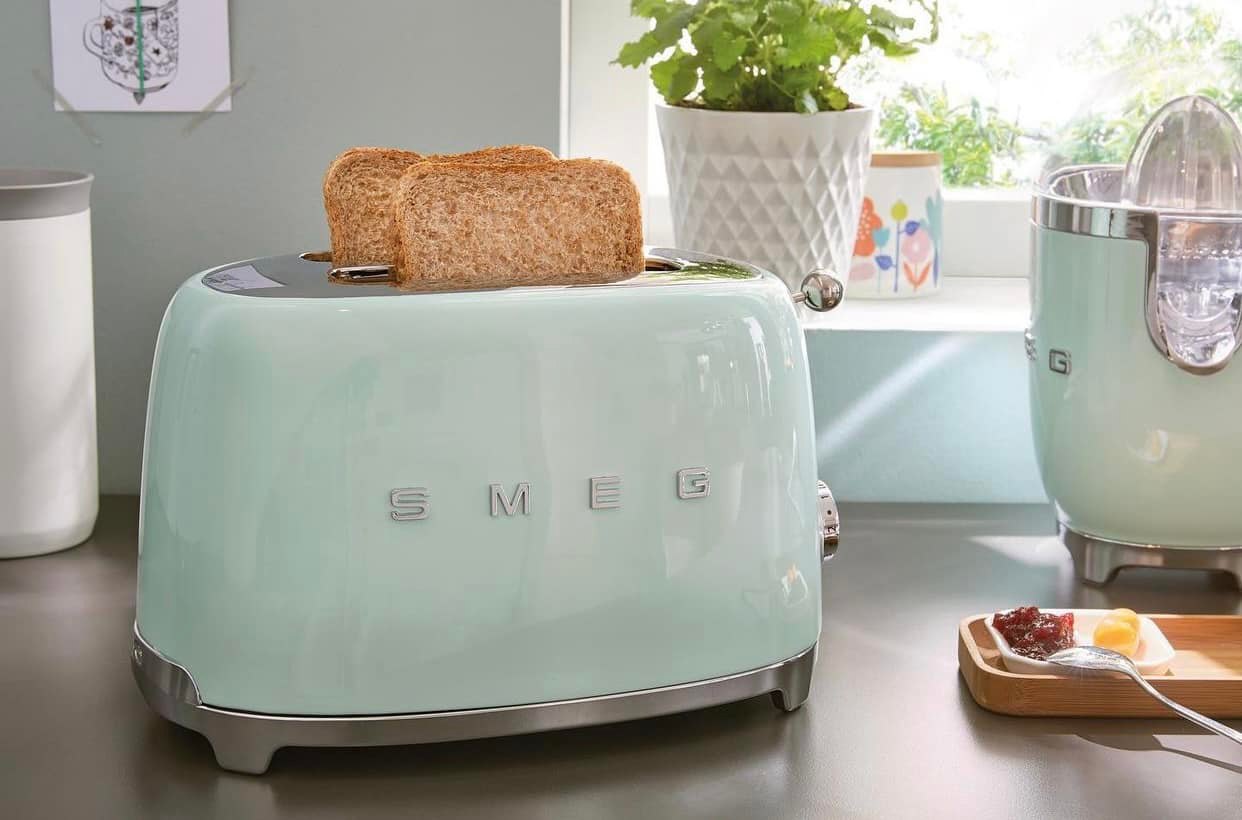 MÁY NƯỚNG BÁNH MÌ SMEG TSF01BLMEU