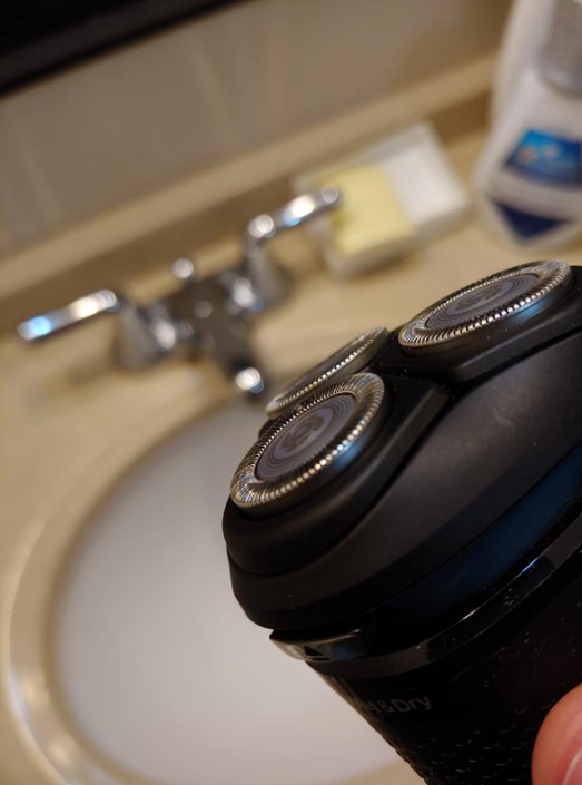 Máy cạo râu Philips Series 3000 - S3133/51