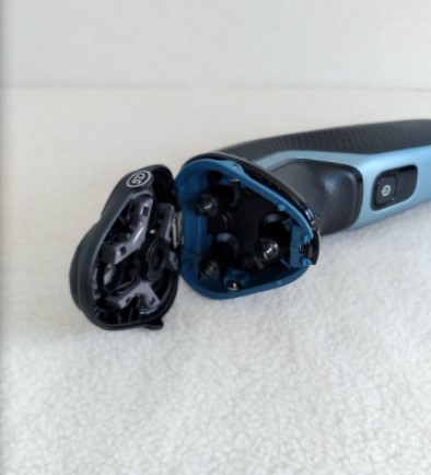 Máy cạo râu Philips Series 3000 - S3133/51