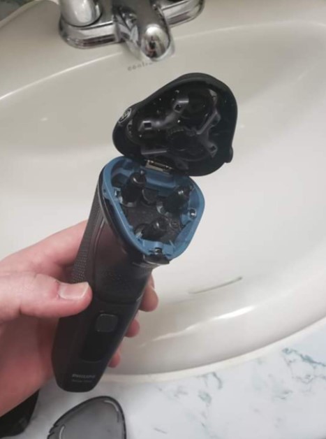 Máy cạo râu Philips Series 3000 - S3133/51