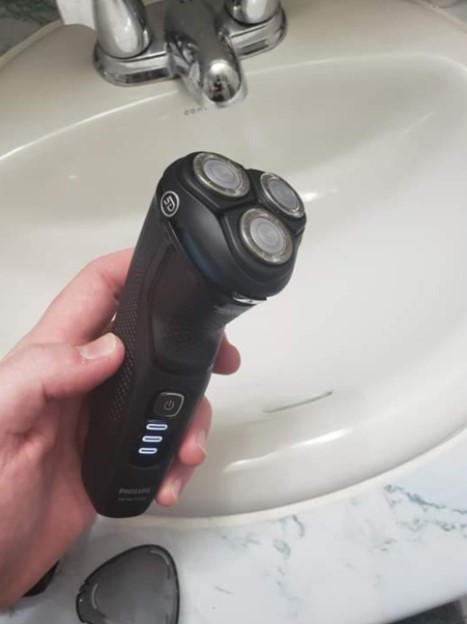 Máy cạo râu Philips Series 3000 - S3133/51