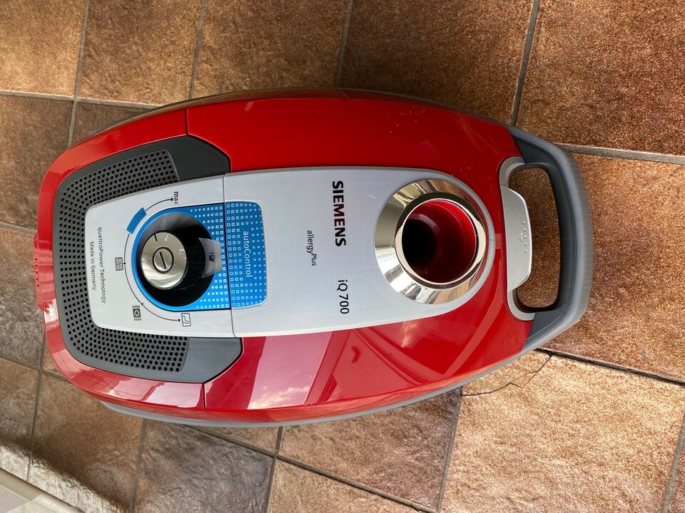 Máy hút bụi Siemens iQ700 VSC7AC342 có túi, 650W, độ ồn 69 dB, Màu Đỏ/Đen