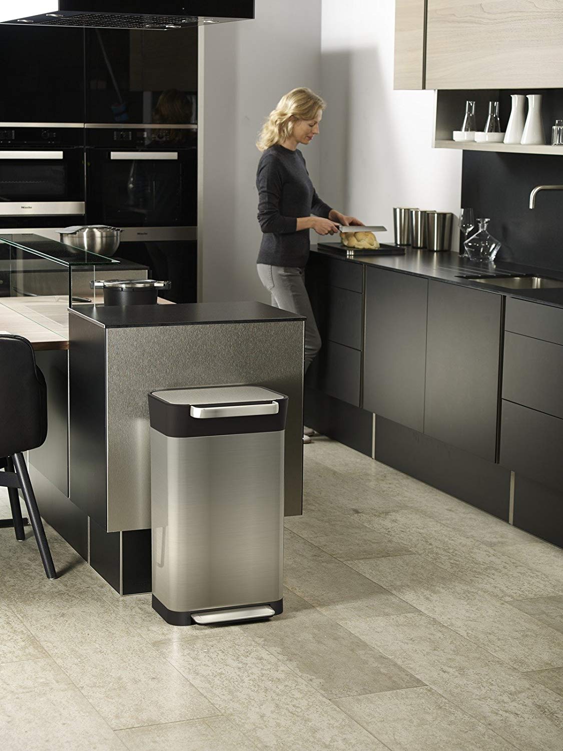 Thùng rác thông minh Joseph Joseph Titan