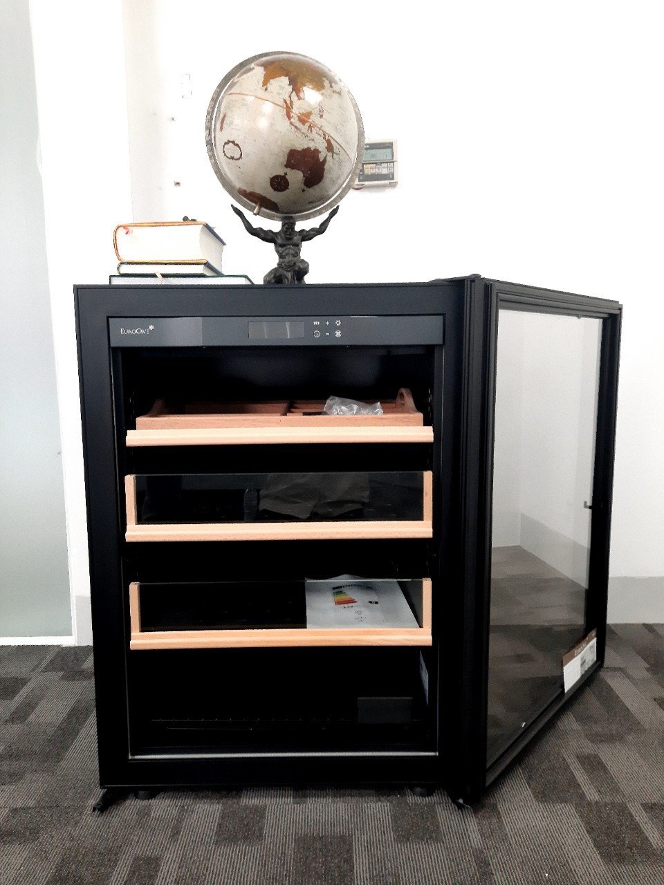 Tủ Bảo Quản Cigar EuroCave CC064V3 - 1000 Điếu (made in France)