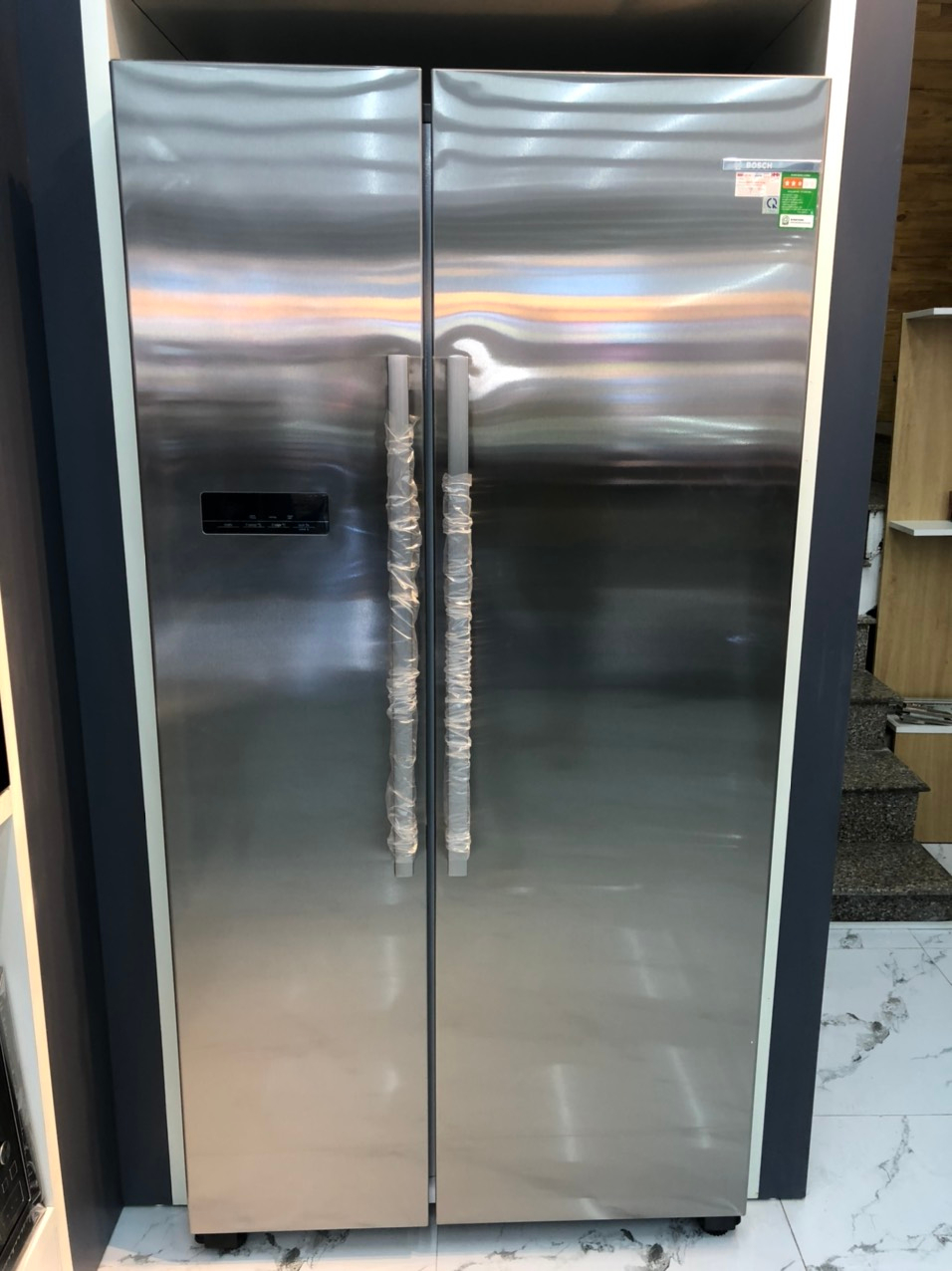 TỦ LẠNH SIDE BY SIDE BOSCH KAN93VIFPG SERIE 4 - 580 LÍT