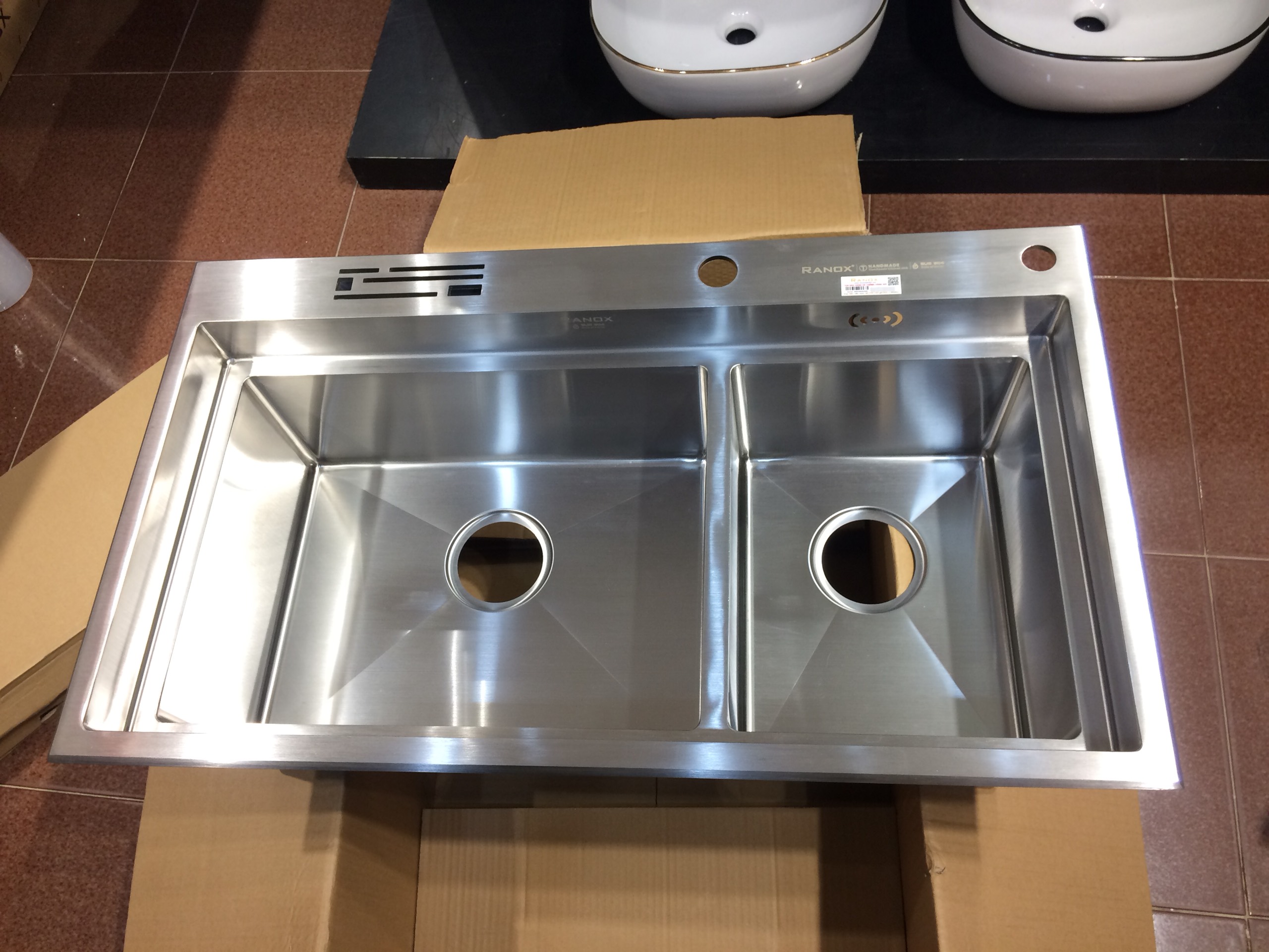 Chậu rửa bát ranox siêu dày RN4161 - 08