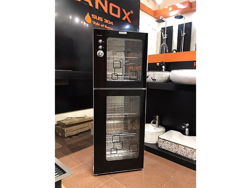 Showroom trưng bày máy sấy khử trùng chén bát tại Hà Nội 02