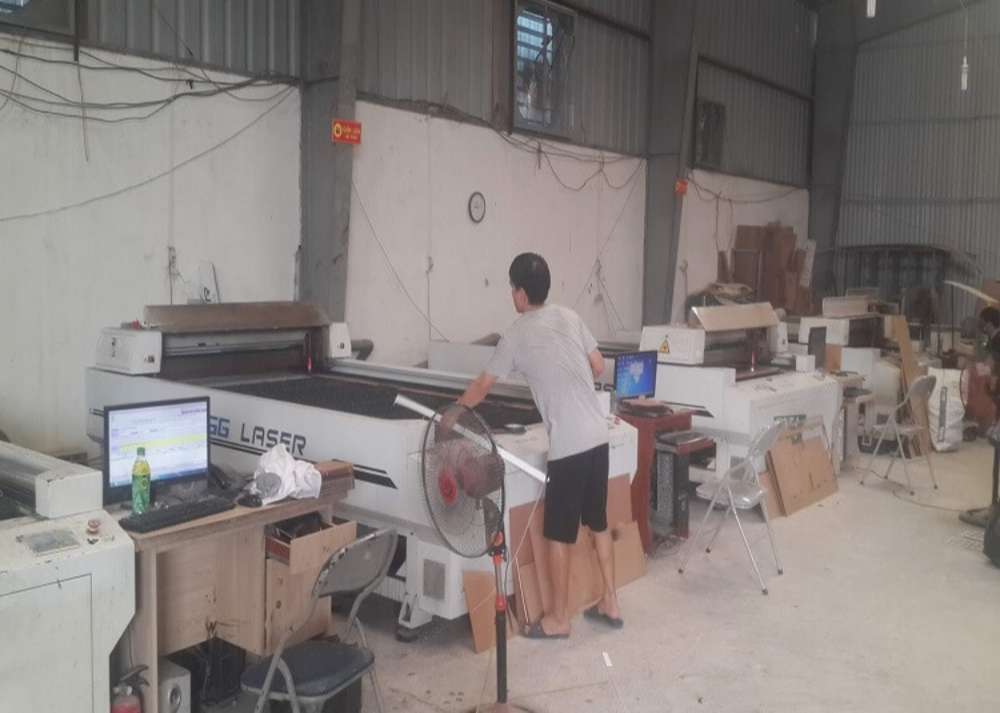 máy laser cắt mica