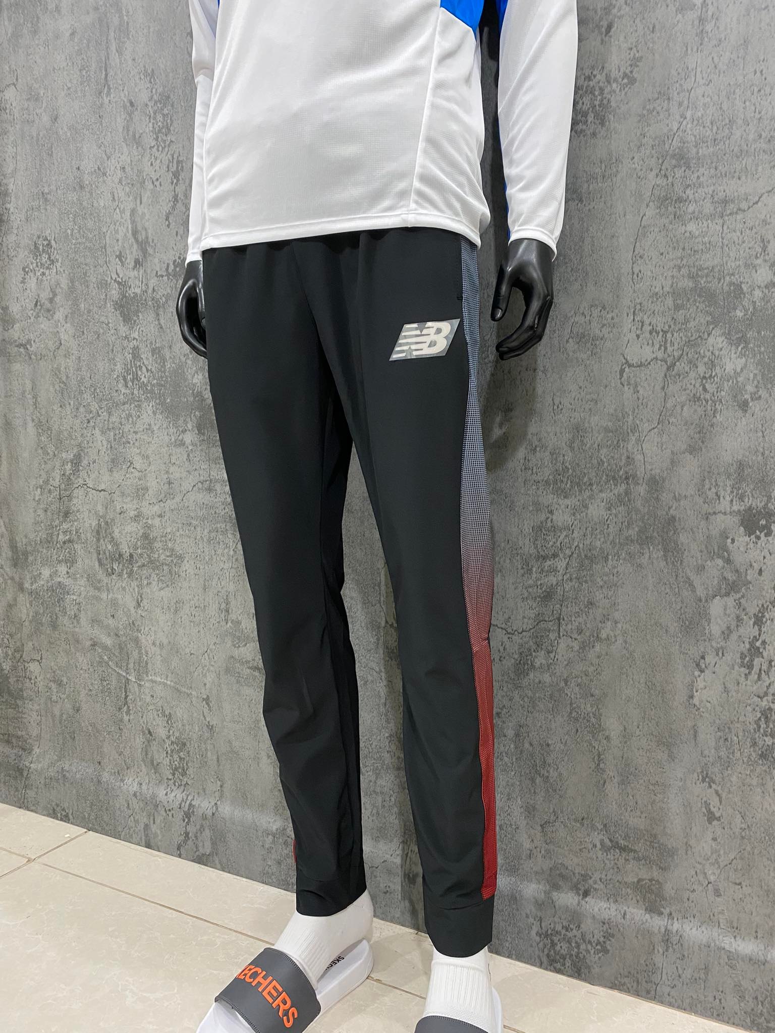 Quần Dài Chính Hãng - New Balance Pants ''Black/Red'' - 636-010