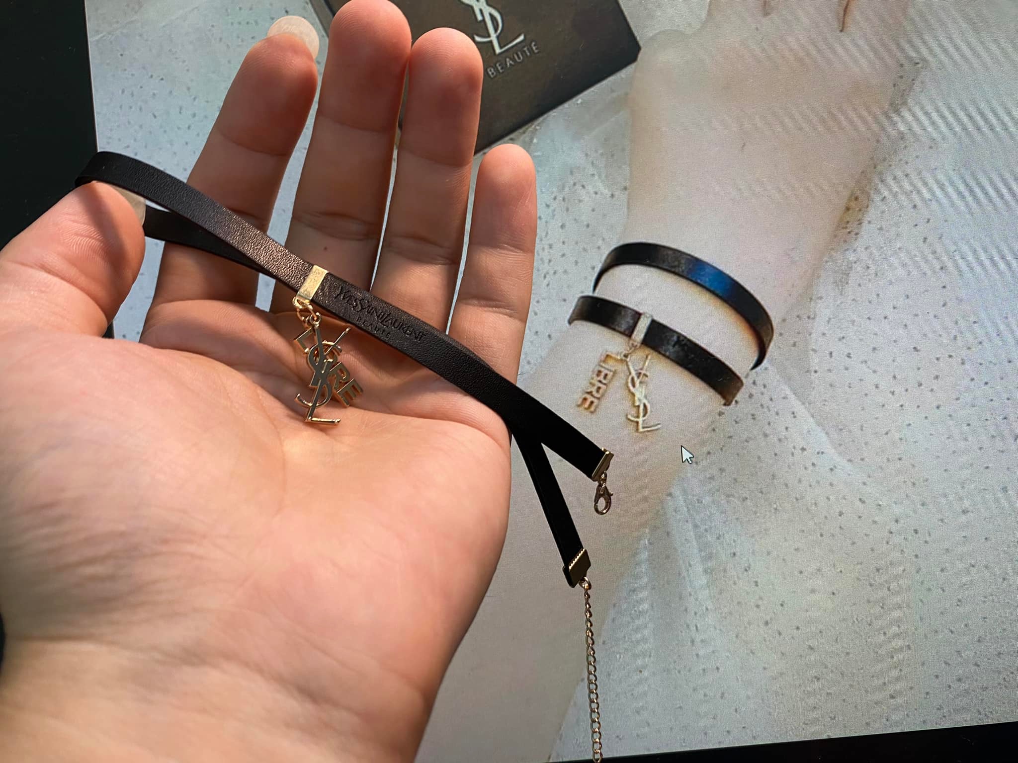 Vòng Tay Nữ Choker SAINTLAURENT BEAUTY GIFT VIP - YSL020 