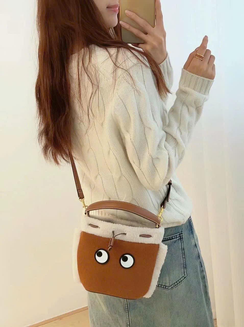 PHỤ KIỆN CHÍNH HÃNG - Túi Nữ Evening Eyes Cute Plush Leather Bucket Brown Handbag Crossbody - 929905948