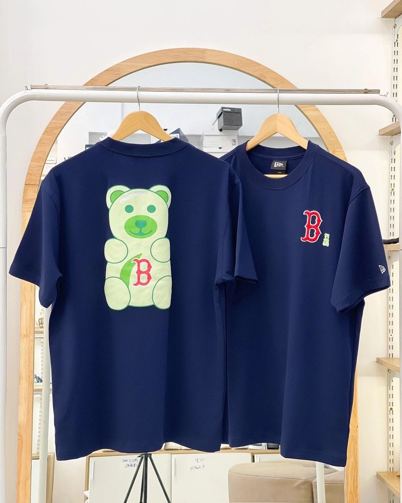 ÁO TSHIRTS CHÍNH HÃNG - NEWERA BOSTON RED SOX BEAR NAVY - 14148888