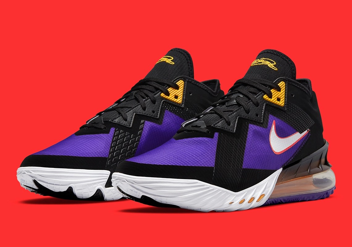 GIÀY BÓNG RỔ NIKE LeBron 18 Low 