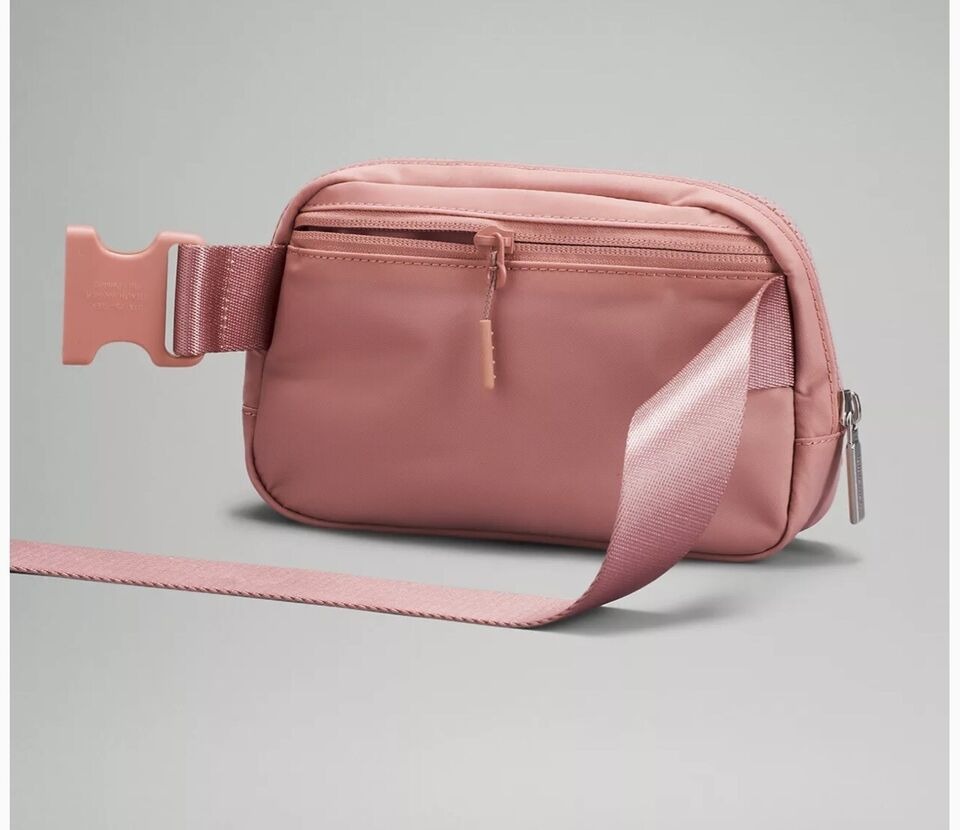 PHỤ KIỆN CHÍNH HÃNG - Túi Chéo Lululemon Everywhere Belt Bag 'Pink Pastel' - 122800269