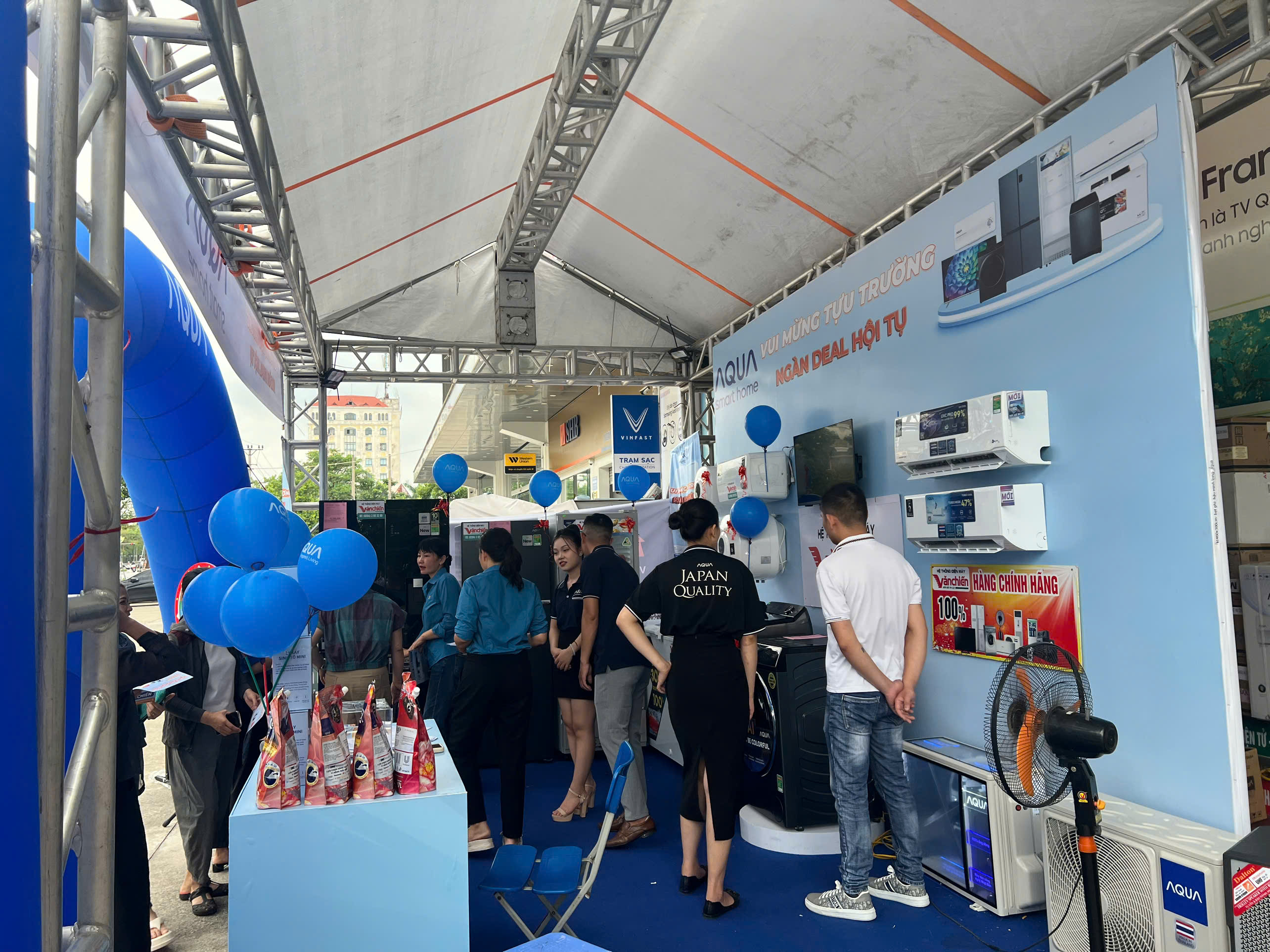 Bốc Thăm Trúng Thưởng Aqua Tại Điện Máy Văn Chiến