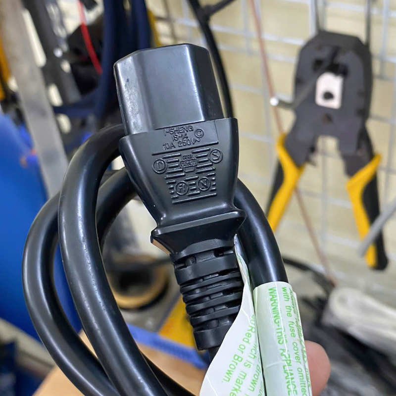 dây nguồn chuẩn anh BS1363 sang C13b