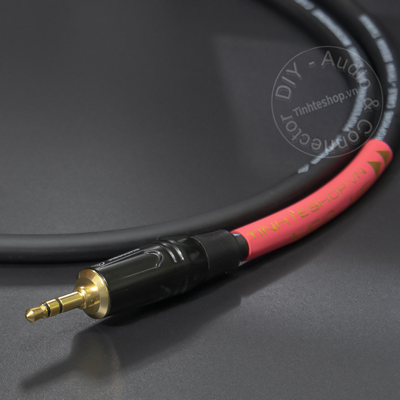 XLR female to 3.5mm micro balnaced