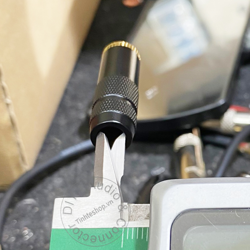 3.5mm 4-pole 24K gold-plated female audio jack