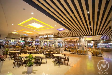 Trần nan tại trung tâm thương mại