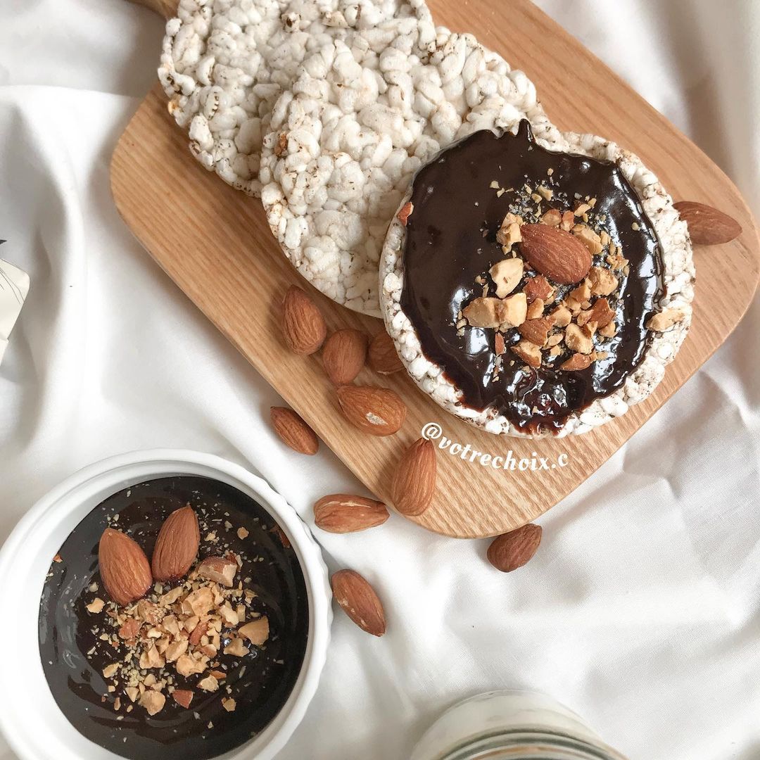 Chocolate brown rice crackers