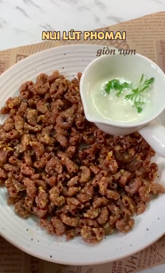 Nui gạo lứt phô mai