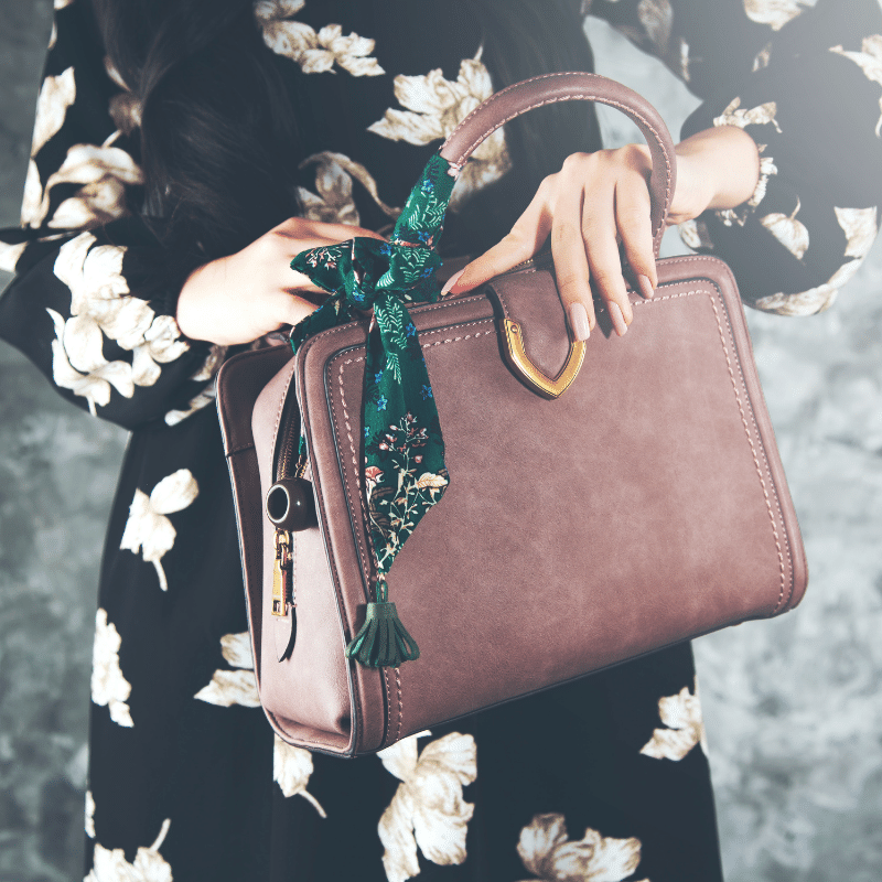 Túi xách nữ tính dành tặng cô giáo