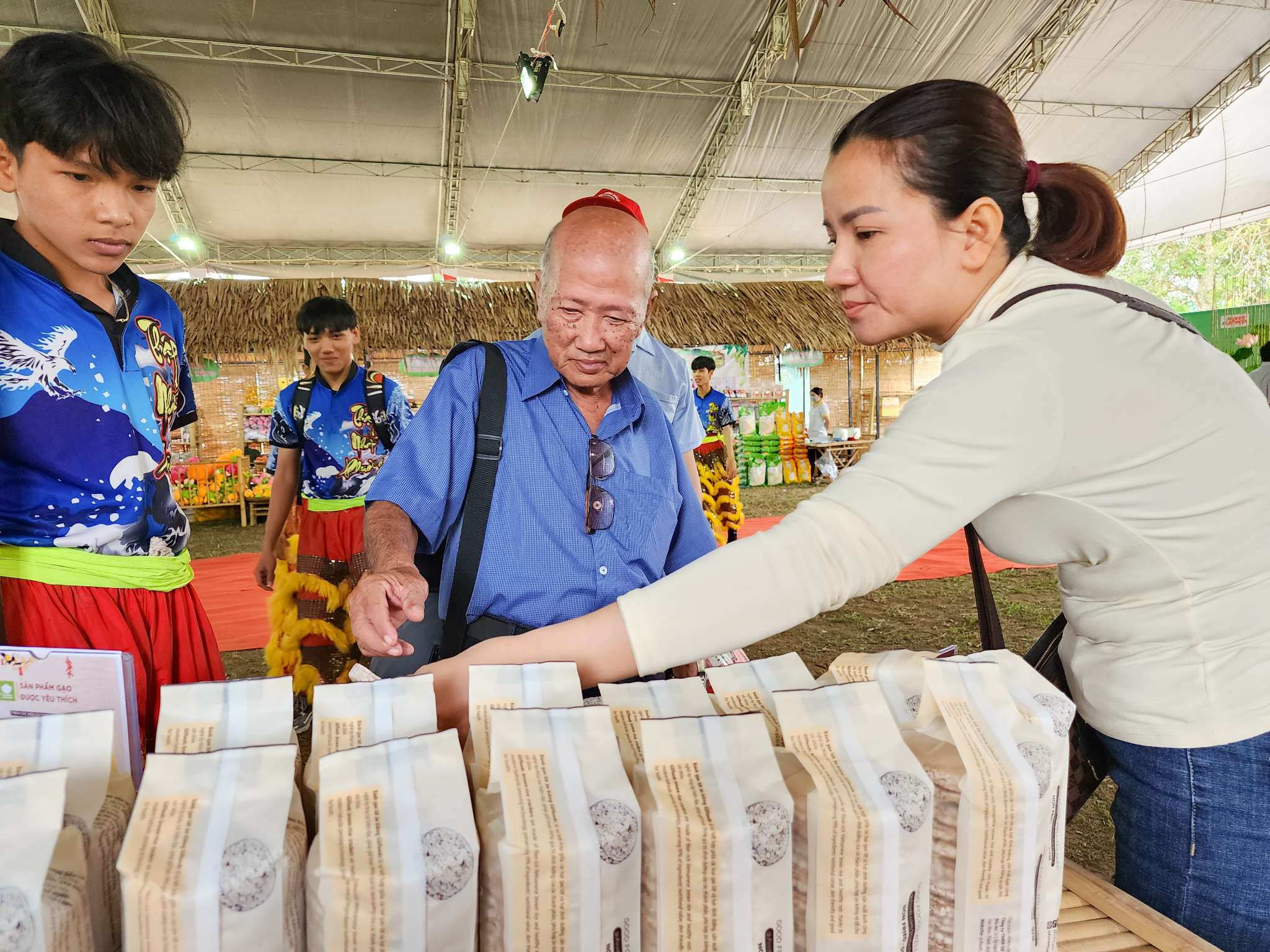 Lễ hội quýt hông Lai Vung