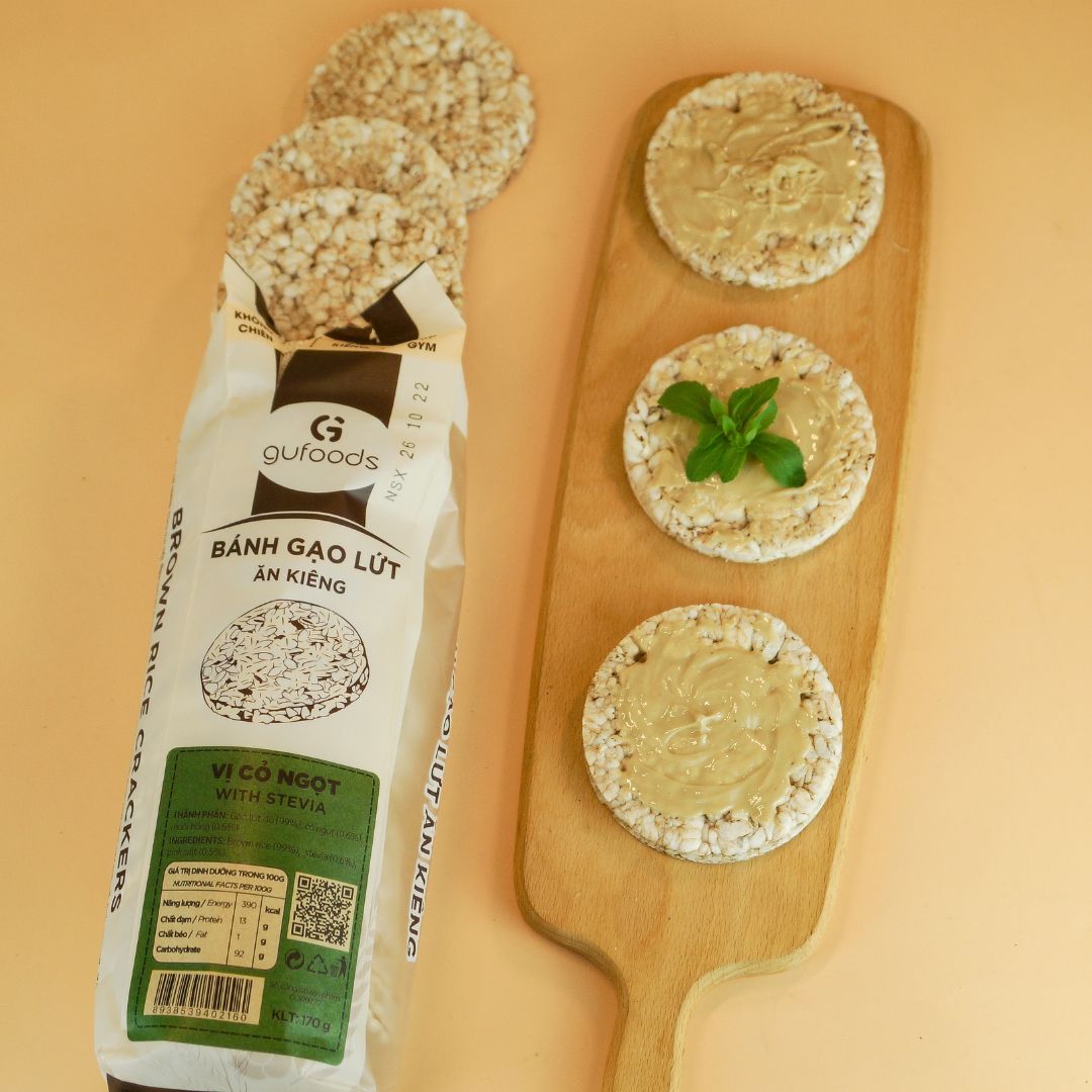 Giảm cân sau Tết healthy với bánh ăn kiêng gạo lứt