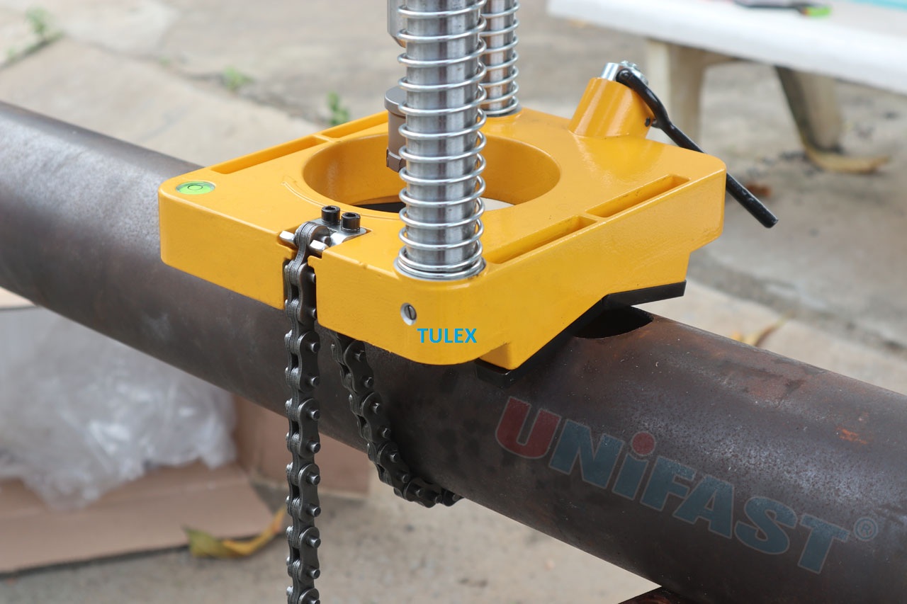 Máy Khoét Lỗ Ống KC114