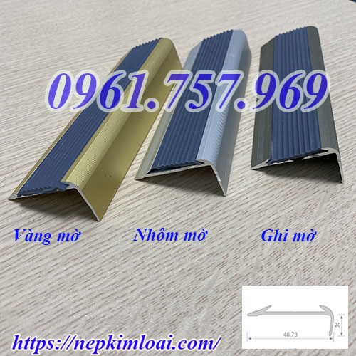 nẹp nhôm chống trơn trượt