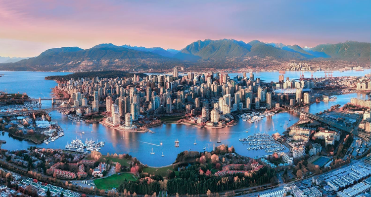 Thành phố Vancouver là hải cảng lớn nhất bên bờ biển Thái Bình Dương
