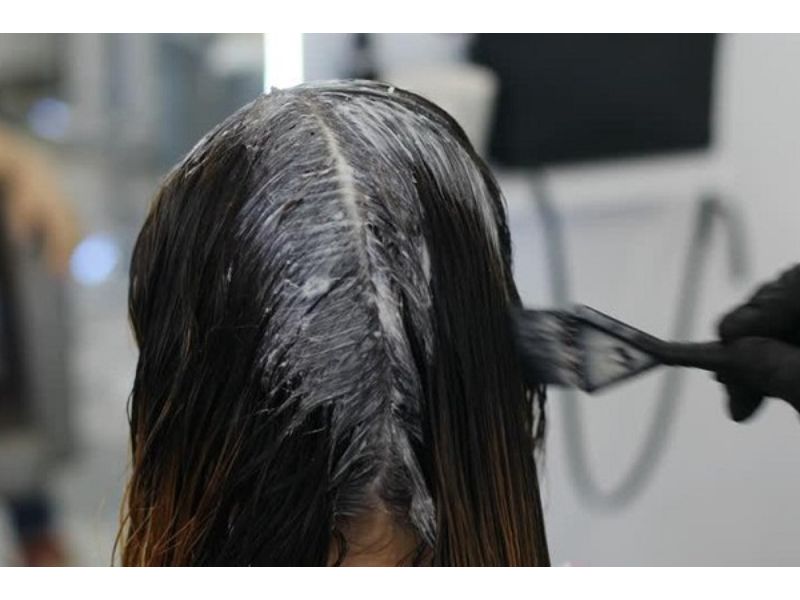 Thuốc nhuộm có rất nhiều tác dụng phụ gây hư tổn cho tóc