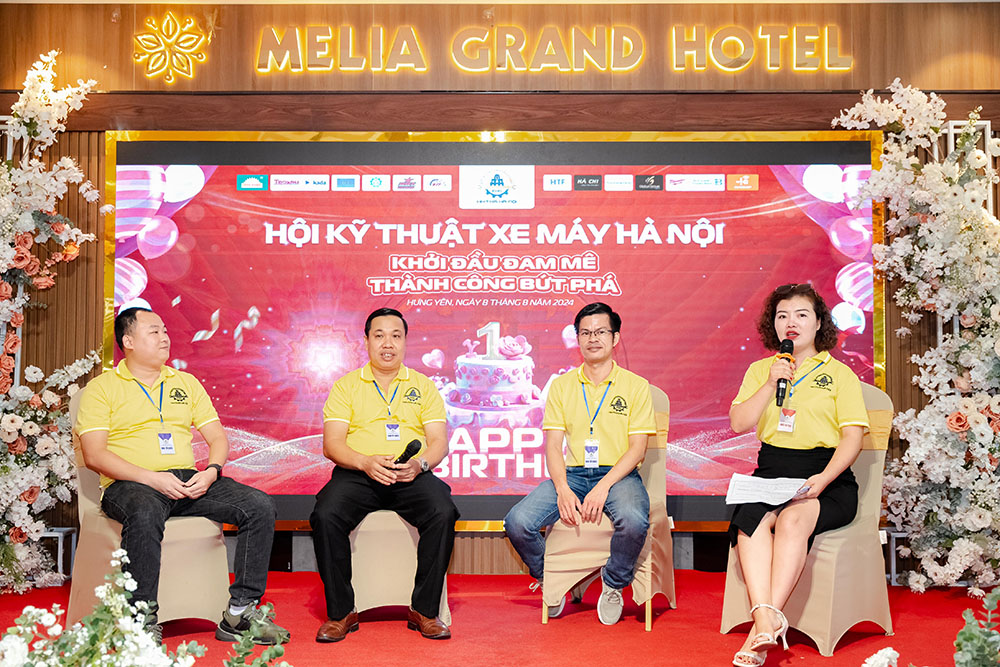 Hình ảnh PTXM TRI giao lưu với các thầy và chuyên gia trong ngành PTXM