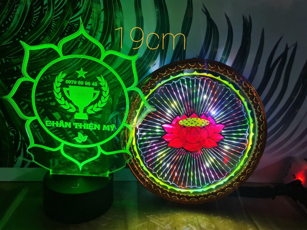 Đèn hào quang hoa sen thờ gia tiên