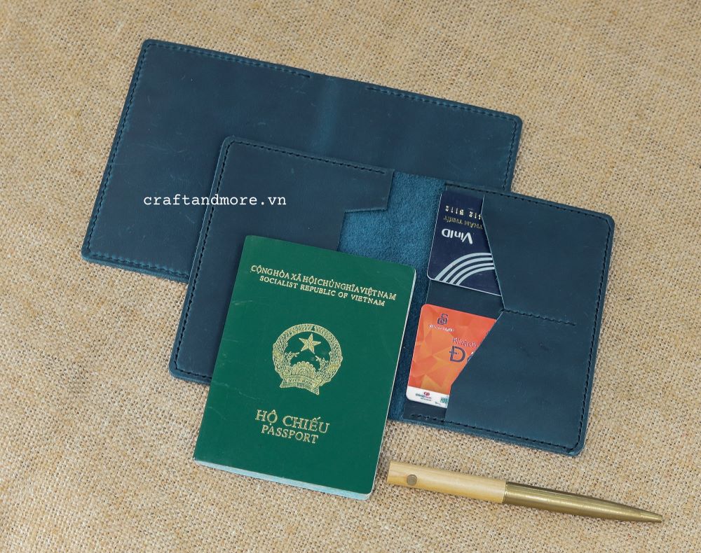 Ví đựng passport holder da thật handmade màu xanh navy