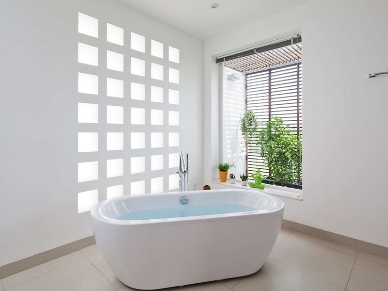 Bồn tắm Govern có độ bèn cực cao, chống trơn trượt tốt