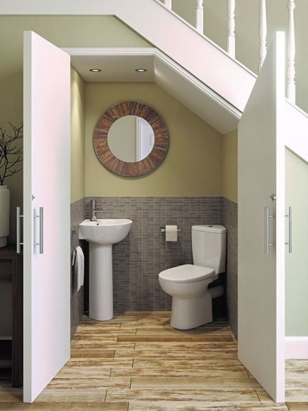 Nên tối giản đồ nội thất trong toilet đặt dưới gầm cầu thang