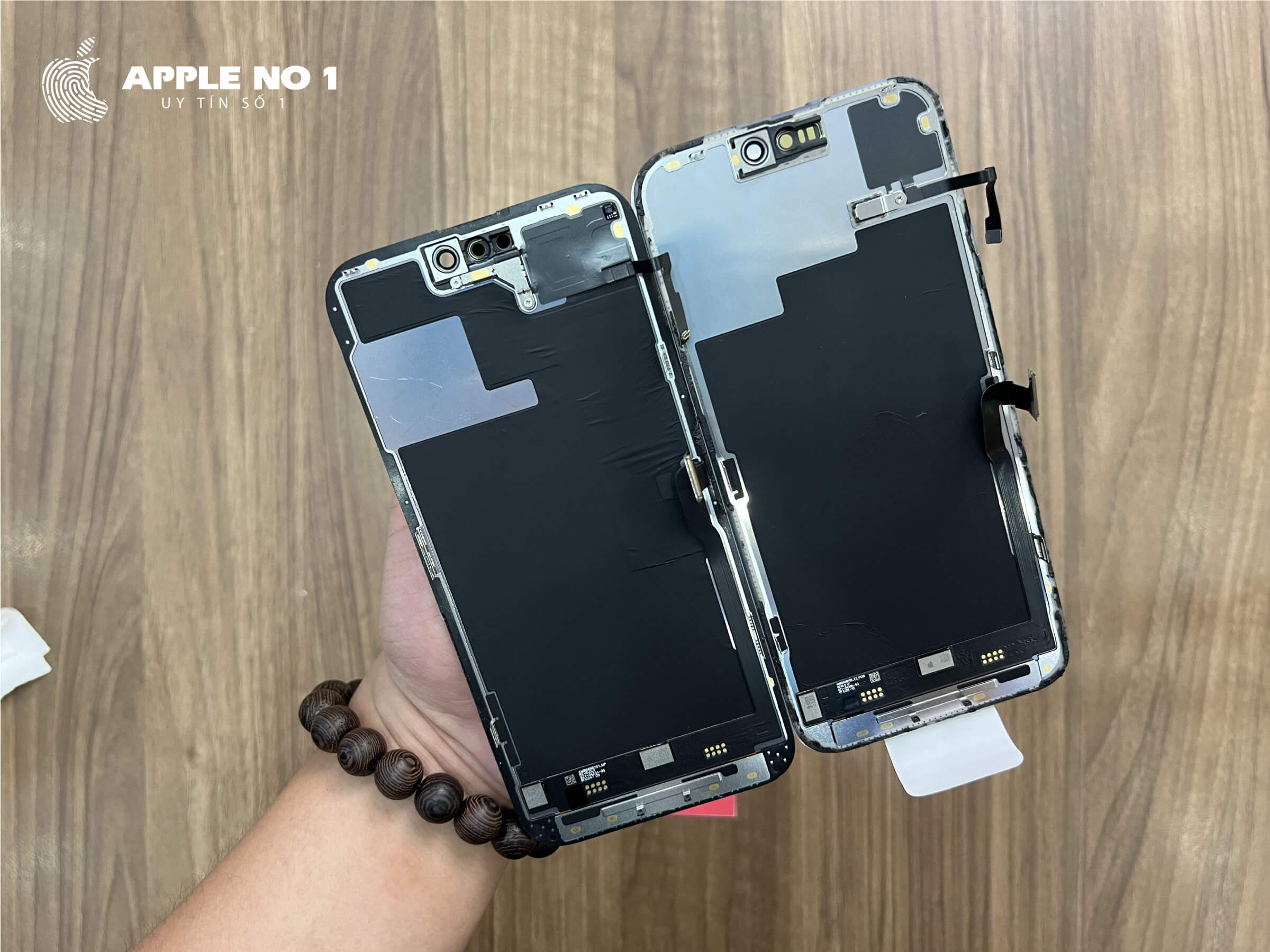 So sánh màn hình iPhone 14 Pro Max và viền iPhone 15 Pro Max
