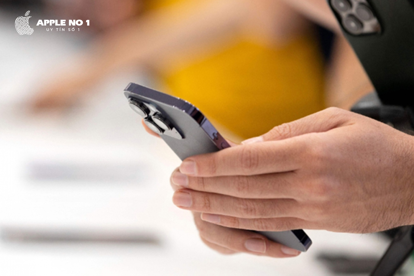 nga-cam-cac-quan-chuc-chinh-phu-su-dung-iphone-1