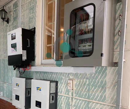 Giải pháp điện năng lượng mặt trời hoà lưới có lưu trữ (Hybrid)