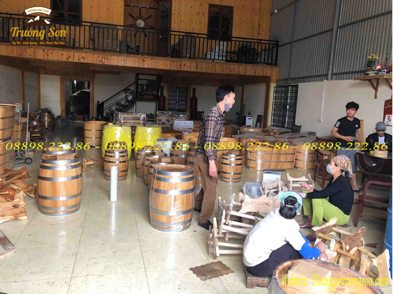 Sản xuất thùng ngâm rượu gỗ sồi
