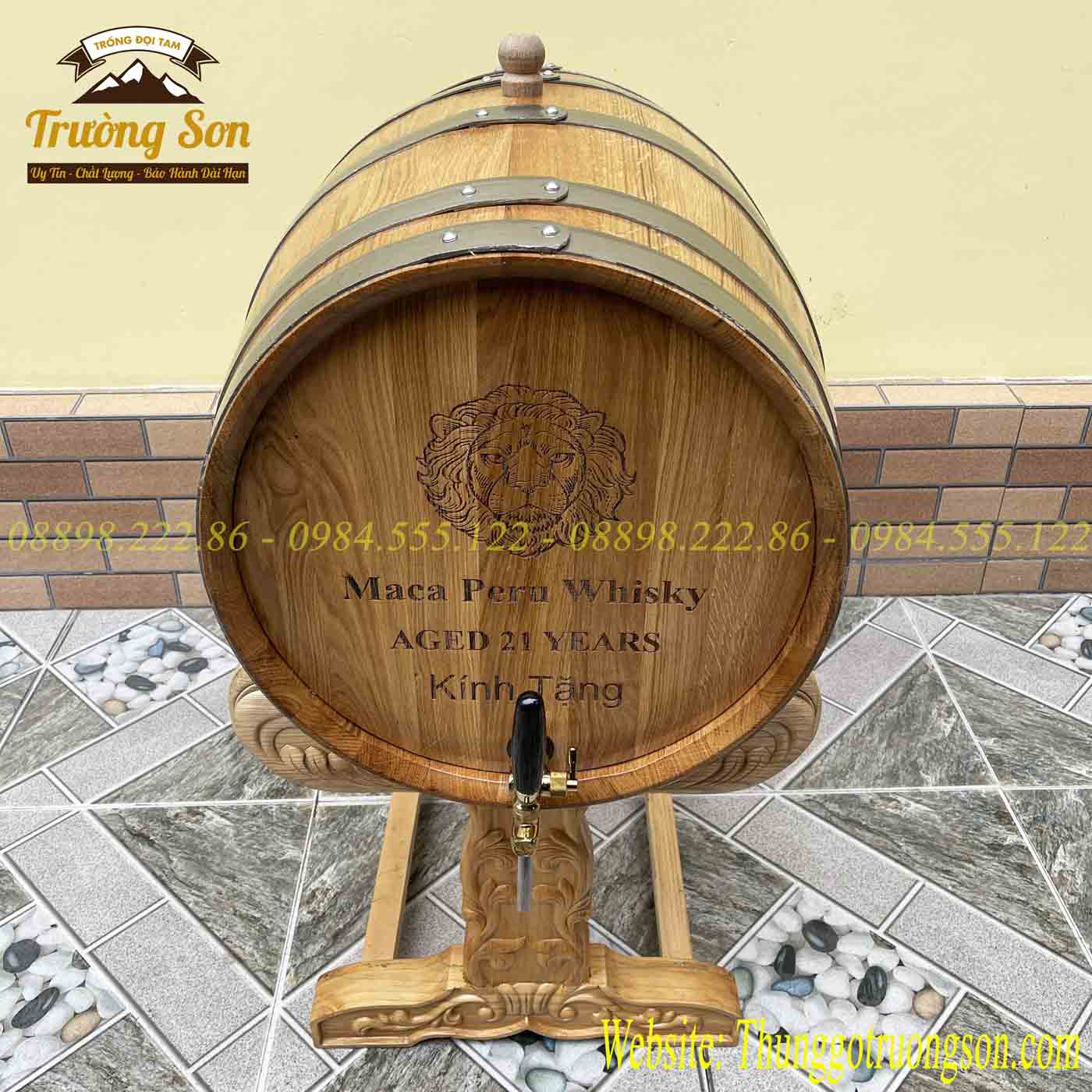 Thùng rượu gỗ sồi chân giá trạm khắc