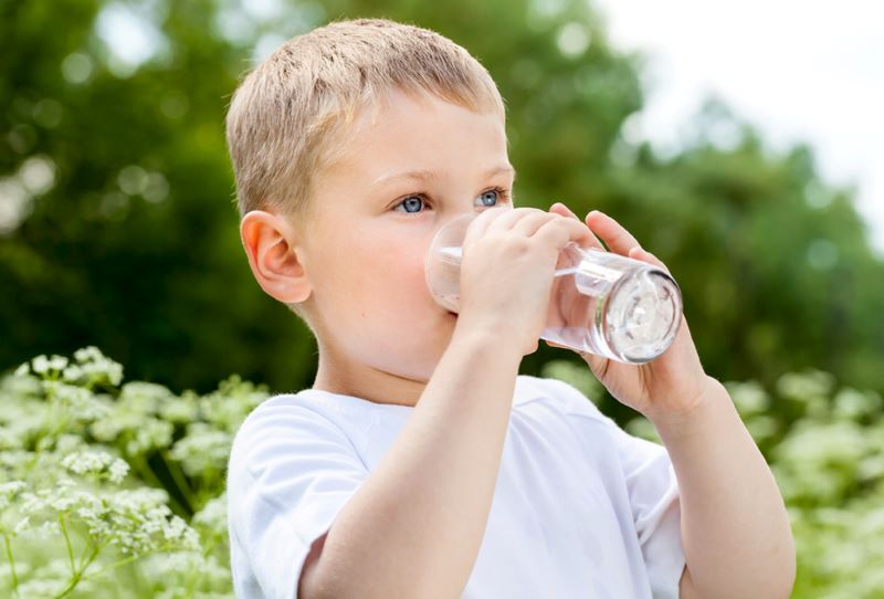 Lượng nước cần cho nữ ít hơn nam