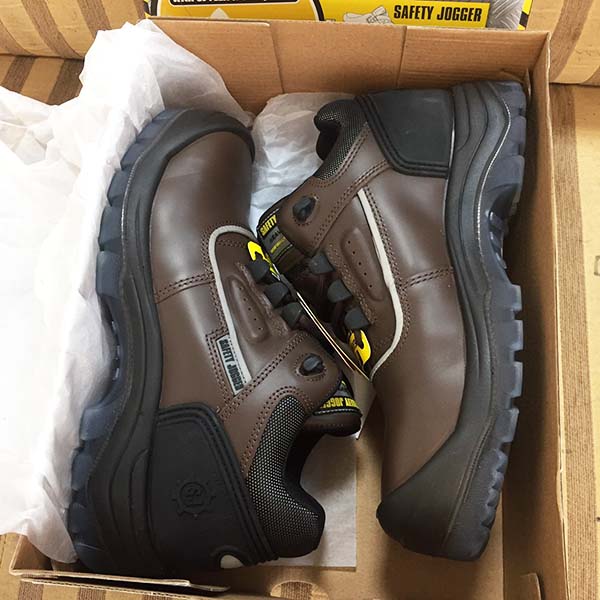 giay bao ho cach dien jogger xe dien