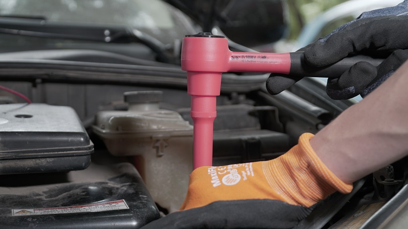 setup-khu-vuc-sua-chua-xe-o-to-dien